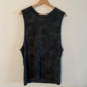 Lululemon camo tank